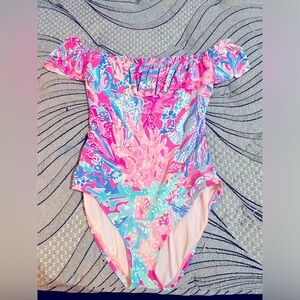 Women’s Lilly Pulitzer one piece!